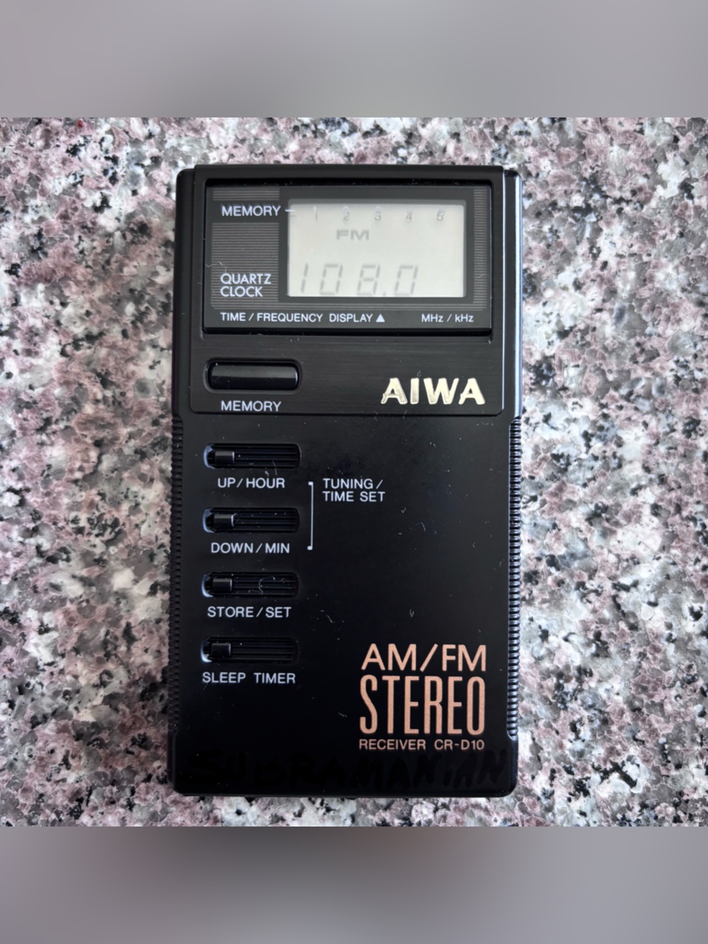 VTG AIWA CR-D10 Pocket TV AM FM Stereo Radio Receiver Quartz Clock Japan Works